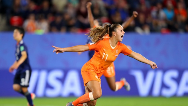 Martens signe un doublé (photo FIFA.com) Martens signe un doublé (photo FIFA.com)