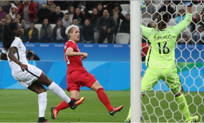 Schmidt inscrit le but qui élimine les Bleues (photo FIFA.Com) Schmidt inscrit le but qui élimine les Bleues (photo FIFA.Com)