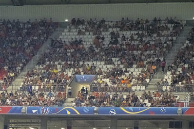 Tribunes clairsemées mercredi dernier (photo Eric Baledent)