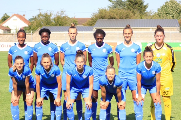 Le onze charentais lors du premier match de la saison (photo ASJS)