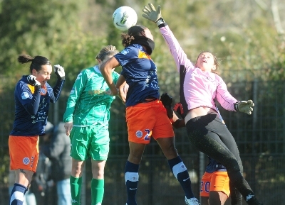 Delie saute plus haut que Musin (photo MHSC) Delie saute plus haut que Musin (photo MHSC)