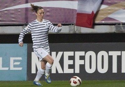 Thiney a salué les efforts de Marie-Laure Delie à la pointe de l'attaque (Photos archives Eric Baledent)