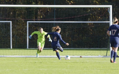 Le premier penalty réussi par Peneau Le premier penalty réussi par Peneau