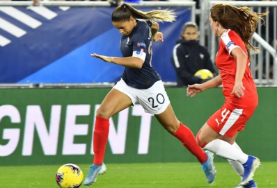 Cascarino a fait passer une mauvaise soirée à Ilic (photo FFF.fr) Cascarino a fait passer une mauvaise soirée à Ilic (photo FFF.fr)