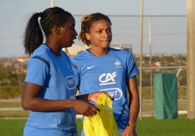 Elodie Thomis en compagnie de Marina Makanza à l'entraînement aujourd'hui Elodie Thomis en compagnie de Marina Makanza à l'entraînement aujourd'hui