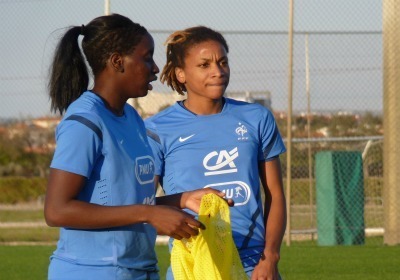 Elodie Thomis en compagnie de Marina Makanza à l'entraînement aujourd'hui