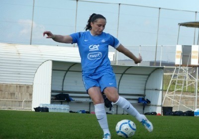 Ophélie Meilleroux sera titulaire aux côtés de Wendie Renard en charnière centrale (Photos : Thibault Simonnet)