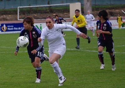 Jessica Houara aura été active sur son côté gauche (photo D. Ducamp) Jessica Houara aura été active sur son côté gauche (photo D. Ducamp)