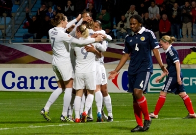 La déception Dieke contraste avec la joie des Bleues (photo W Morice/LMP)