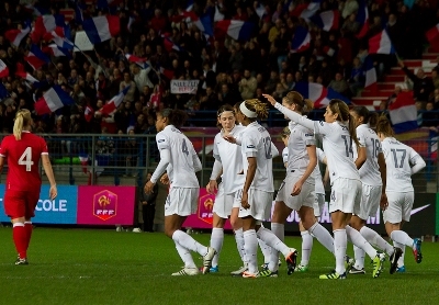 Les Bleues ont été soutenu par un nombreux public (photo William Morice/LMP))