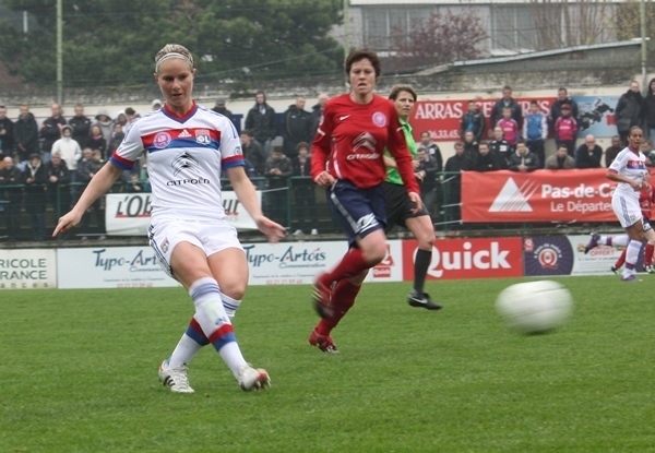 Amandine Henry et le milieu lyonnais ont pris le dessus Amandine Henry et le milieu lyonnais ont pris le dessus