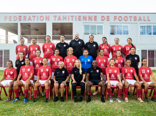A Tahiti, Stéphanie SPIELMANN contribue à développer la pratique féminine A Tahiti, Stéphanie SPIELMANN contribue à développer la pratique féminine