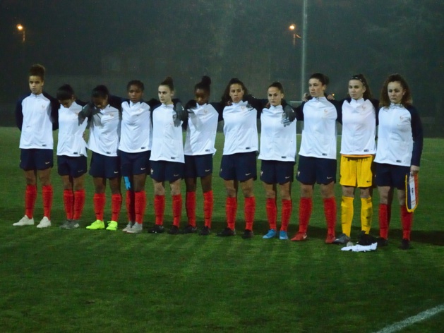 photo LAURA foot photo LAURA foot