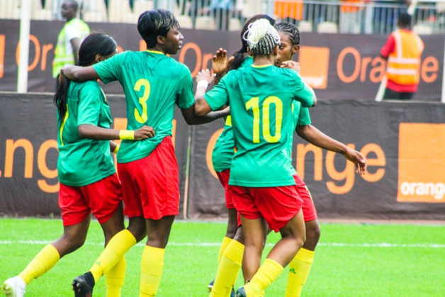 Ajara Nchout (n°3) a été la première Camerounaise a marqué (photos CRTV) Ajara Nchout (n°3) a été la première Camerounaise a marqué (photos CRTV)