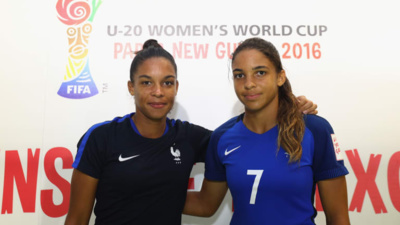 Les deux jumelles ensemble avec les U20 en 2016 (photo FIFA) Les deux jumelles ensemble avec les U20 en 2016 (photo FIFA)