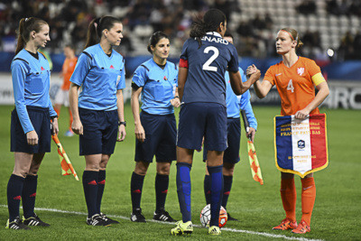 Hussein à gauche de Wendie Renard en 2015 (photo Eric Baledent) Hussein à gauche de Wendie Renard en 2015 (photo Eric Baledent)