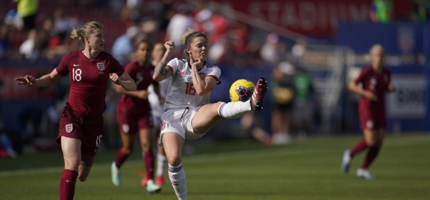 Mapi Leon et la défense espagnole n'ont pas cédé devant Ellen White (photo US Soccer) Mapi Leon et la défense espagnole n'ont pas cédé devant Ellen White (photo US Soccer)