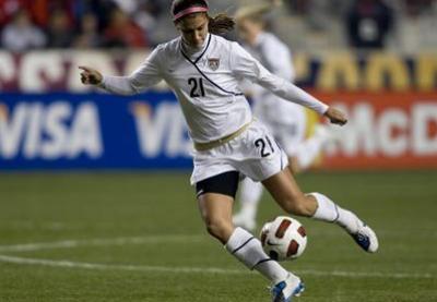 Alex Morgan (photo) avec Abby Wambach est une redoutable buteuse (photo ussoccer)