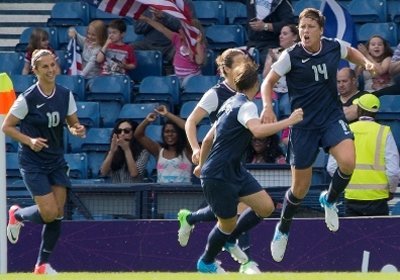 La puissante Abby Wambach a encore frappé (photo Eric Baledent/LMP)