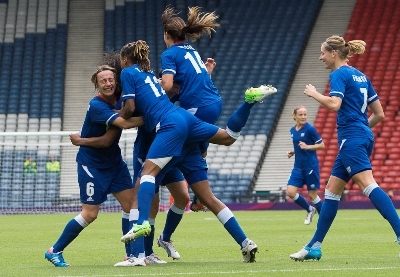 Joie tricolore après le but de Wendie Renard (photo E Baledent/LMP)