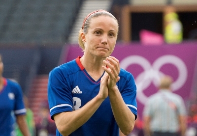 Joie mesurée pour Sonia Bompastor, la France doit encore jouer deux matchs pour décrocher une médaille (photo E Baledent/LMP)