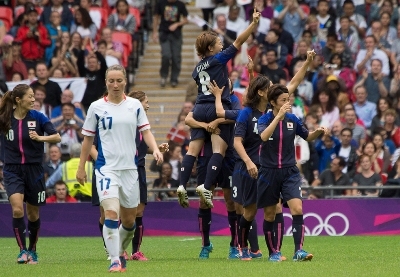 Deuxième coup franc et les Japonaises prennent les devants (photo E Baledent/LMP)