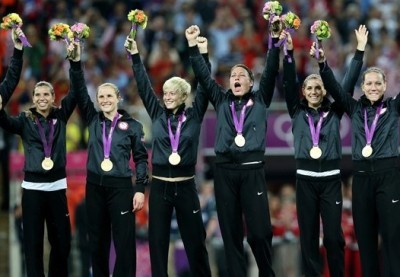 La joie de Wambach avec à ses cotés Rapinoe et Morgan, trois fers de lance des Etats-Unis (photo fifa.com) La joie de Wambach avec à ses cotés Rapinoe et Morgan, trois fers de lance des Etats-Unis (photo fifa.com)