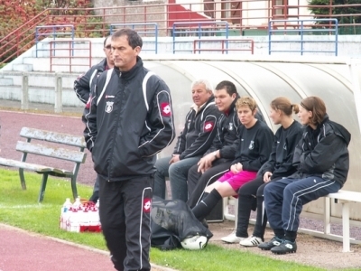 René Devienne pourra compter cette saison sur le banc avec Eric Zelazny René Devienne pourra compter cette saison sur le banc avec Eric Zelazny