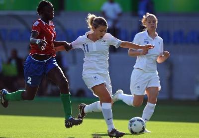 Pauline Cousin et Léa Declercq, en arrière plan ont contribué au succès tricolore (photo fifa.com)