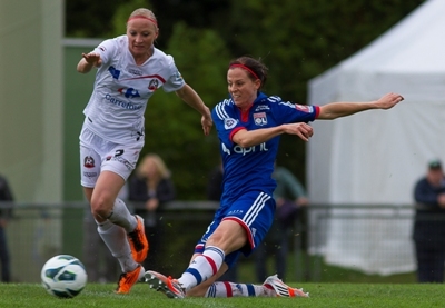 Sur cette action, Lotta Schelin ouvre le score (photo W Morice/LMP) Sur cette action, Lotta Schelin ouvre le score (photo W Morice/LMP)