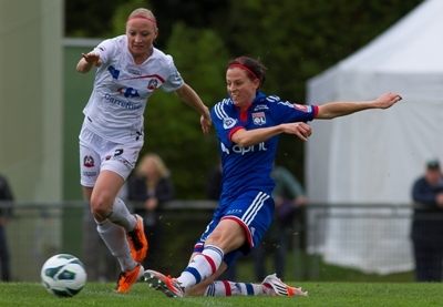 Sur cette action, Lotta Schelin ouvre le score (photo W Morice/LMP)