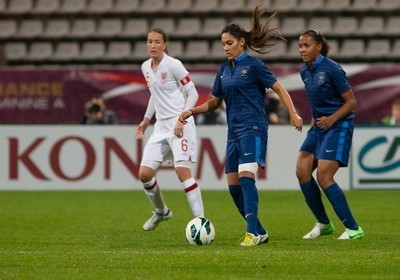 Necib et les Bleues ont évité de justesse la défaite à Charléty Necib et les Bleues ont évité de justesse la défaite à Charléty