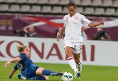 Camille Abily et Rachel Yankey pourraient se retrouver au premier tour en Suède (photo W Morice/LMP)