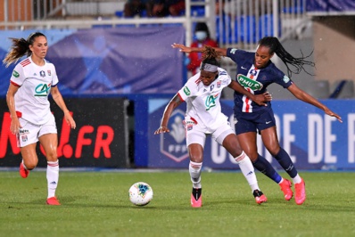 Buchanan ici face à Katoto et la défense lyonnaise ont été peu en danger (photo PSG)