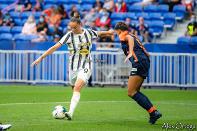 Staskova sur le deuxième but turinois Staskova sur le deuxième but turinois