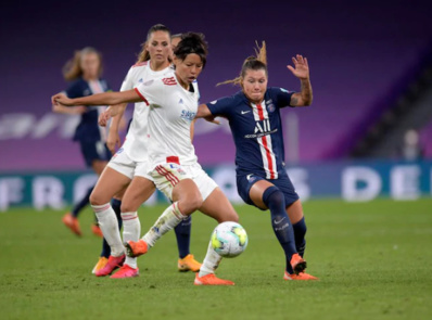 Kumagai devant Bachmann (photo UEFA.com) Kumagai devant Bachmann (photo UEFA.com)