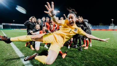 La gardienne autrichienne a animé l'après-match (photo OEFB.at) La gardienne autrichienne a animé l'après-match (photo OEFB.at)