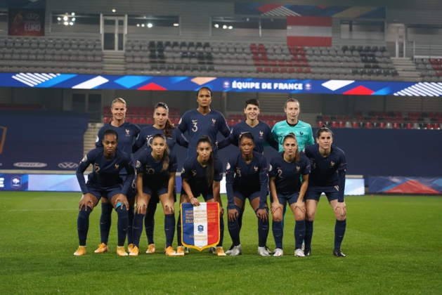 Bleues - La qualification avec la manière Bleues - La qualification avec la manière