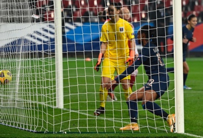 Katoto à l'affût sur le troisième but des Bleues (photo FFF) Katoto à l'affût sur le troisième but des Bleues (photo FFF)