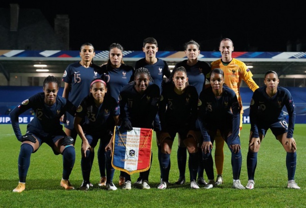 Bleues - Le KAZAKHSTAN a ouvert les vannes face à la FRANCE Bleues - Le KAZAKHSTAN a ouvert les vannes face à la FRANCE