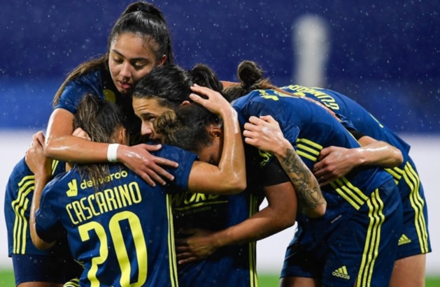 Joie lyonnaise célébrée avec une pensée pour Gérard Houllier (photo : Damien LG/OL) Joie lyonnaise célébrée avec une pensée pour Gérard Houllier (photo : Damien LG/OL)