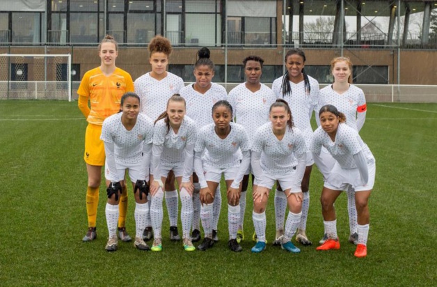 Le onze de départ (photo LBF) Le onze de départ (photo LBF)