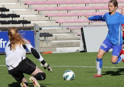 Cage inviolée pour Elisabeth Stout et sa défenseure Faustine Roux (photo C Gautier)