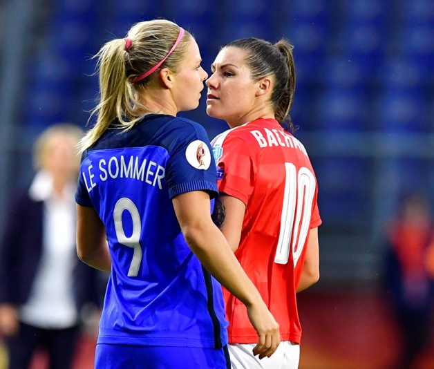 La France et la Suisse avait concédé un nul 1-1 lors de leur dernier match à l'Euro 2017, ici avec Le Sommer et Bachmann, désormais au PSG (photo archive UEFA)