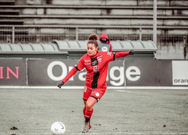 Elodie NAKKACH (Dijon FCO) : "Je pense que le PSG peut être champion cette saison"