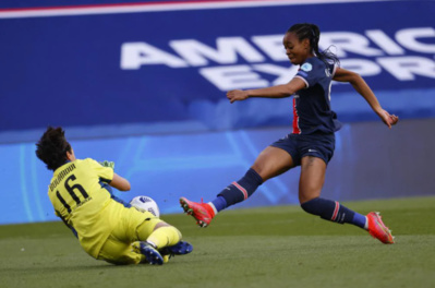 Sarah Bouhaddi aura été déterminante dans ce duel aller (photo UEFA.com) Sarah Bouhaddi aura été déterminante dans ce duel aller (photo UEFA.com)