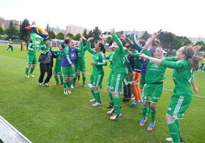 Les Stéphanoises ont laissé éclater leur joie (Photos Thibault Simonnet) Les Stéphanoises ont laissé éclater leur joie (Photos Thibault Simonnet)