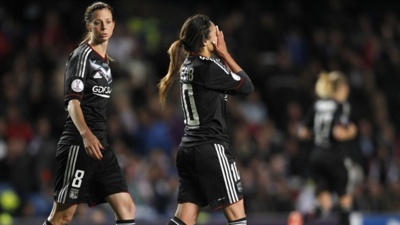 Schelin n'a pas eu d'espaces ce soir et Necib n'a pas eu de réussite dans ses tentatives. Schelin n'a pas eu d'espaces ce soir et Necib n'a pas eu de réussite dans ses tentatives.