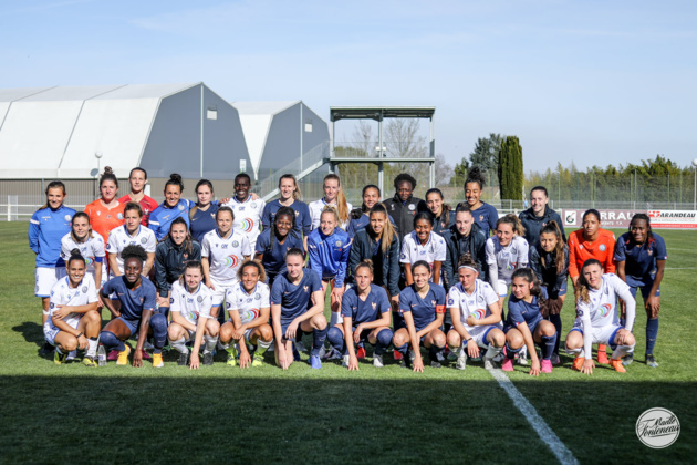 Les deux équipes après la rencontre (photo Maëlle Fonteneau/ASJ Soyaux Charente) Les deux équipes après la rencontre (photo Maëlle Fonteneau/ASJ Soyaux Charente)
