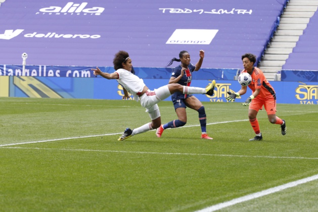 Renard trompe Bouhaddi et l'OL est éliminé (photo @PSG féminines) Renard trompe Bouhaddi et l'OL est éliminé (photo @PSG féminines)